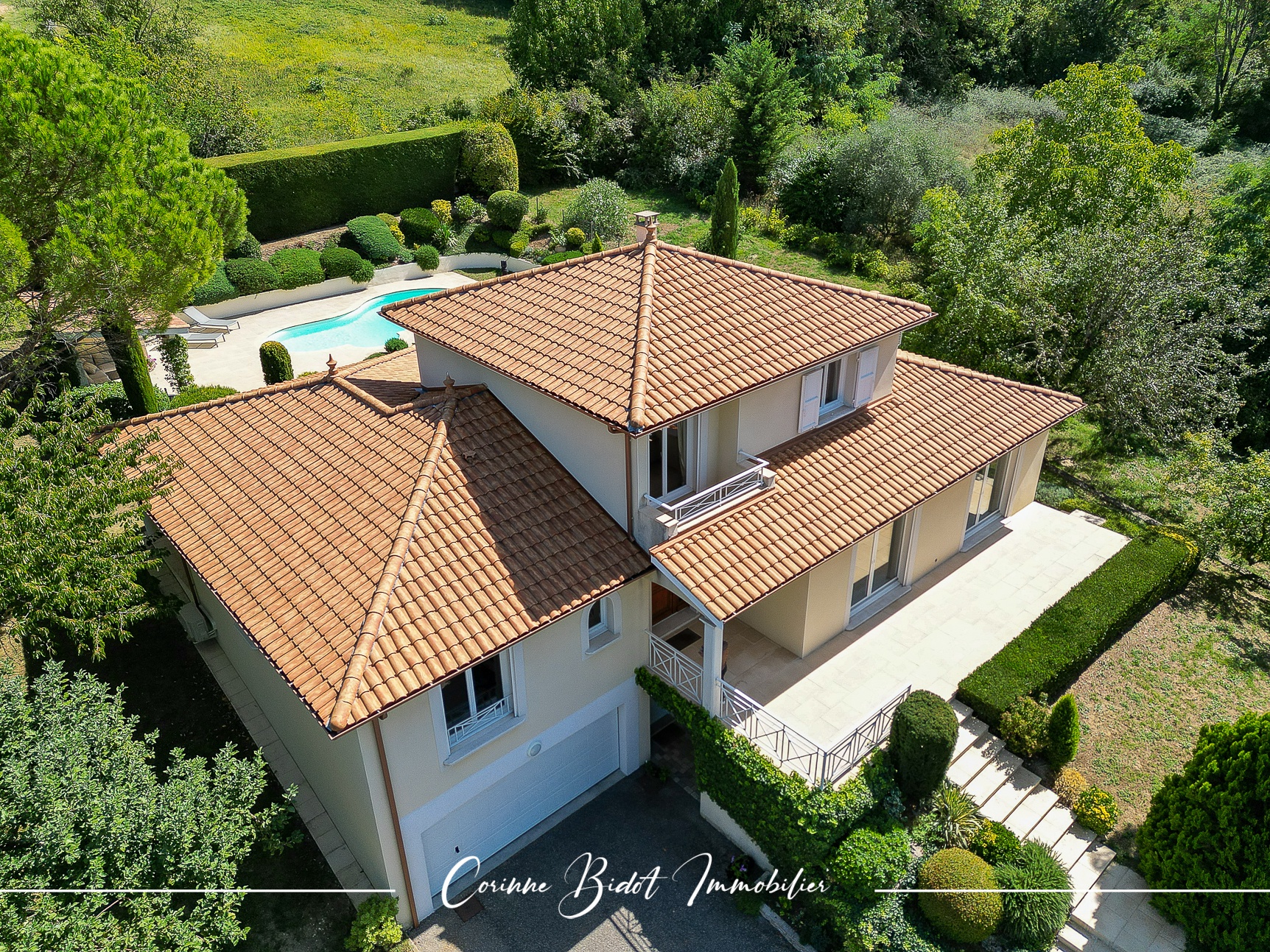 Maison 6 pièces 186 m² · à Saint-Pierre-de-Chandieu · 186 m² · 845 000 €