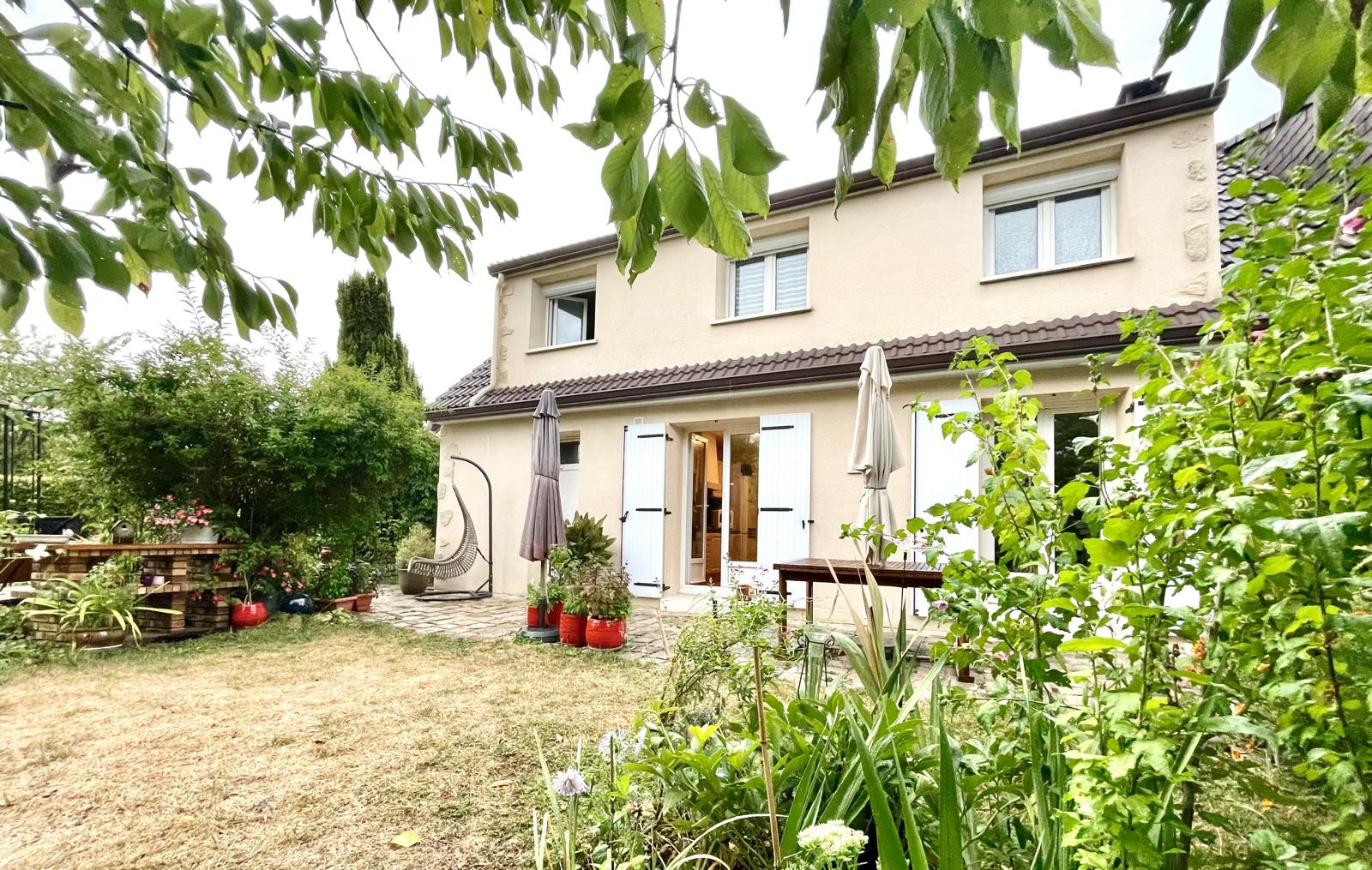 Maison 5 pièces 100 m² · à Le Perray-en-Yvelines · 100 m² · 370 000 €