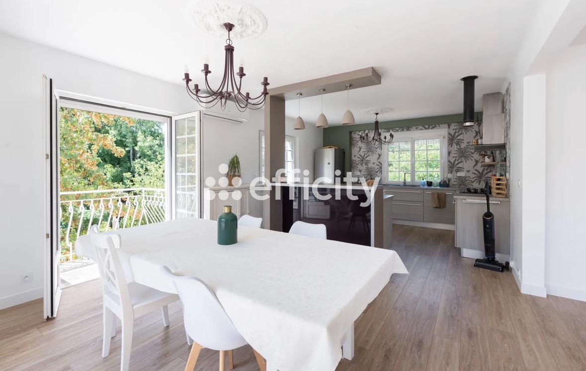 Maison 8 pièces 180 m² · à Geneston · 180 m² · 329 900 €