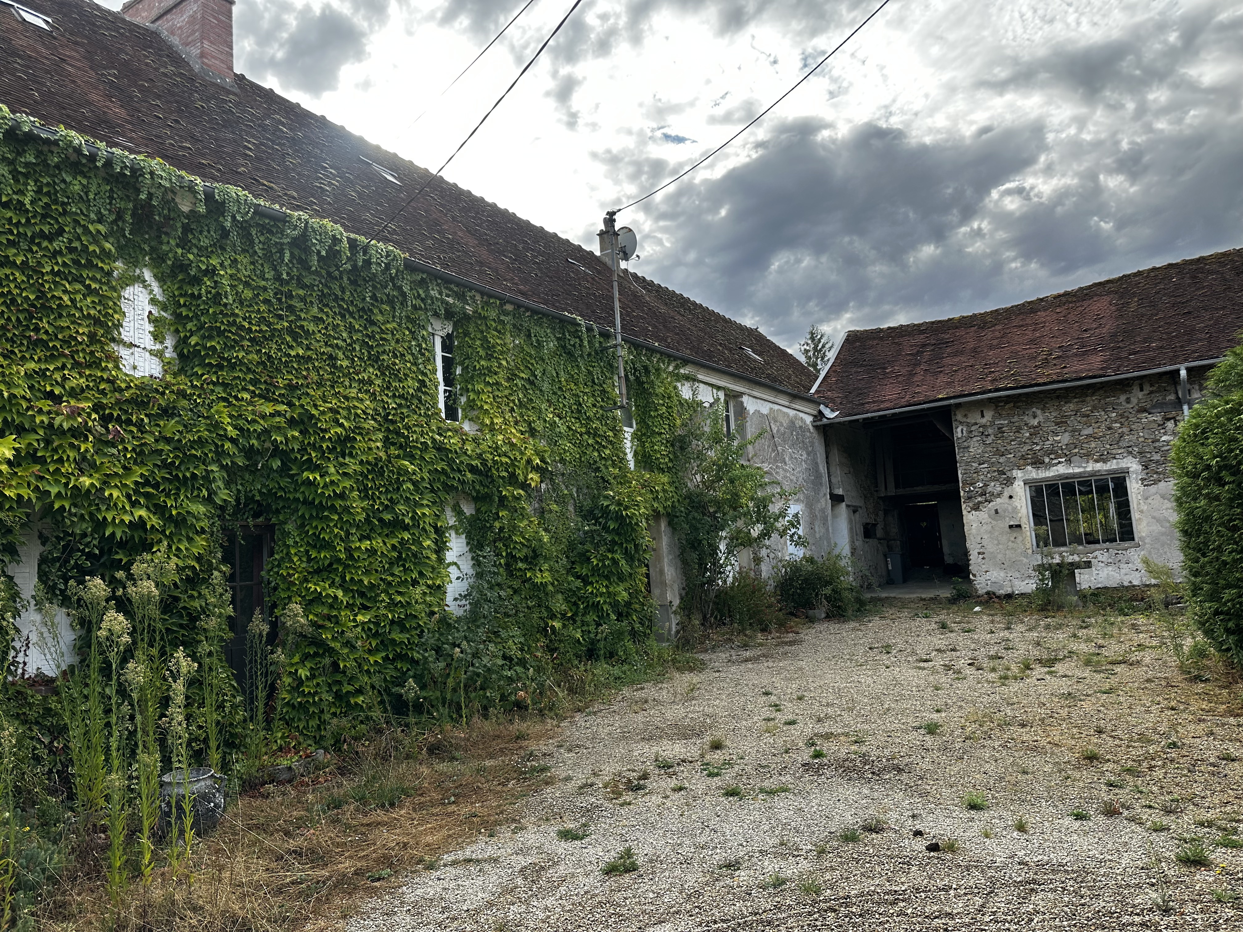 Maison 10 pièces 218 m² · à Saint-Denis-lès-Rebais · 218 m² · 250 000 €