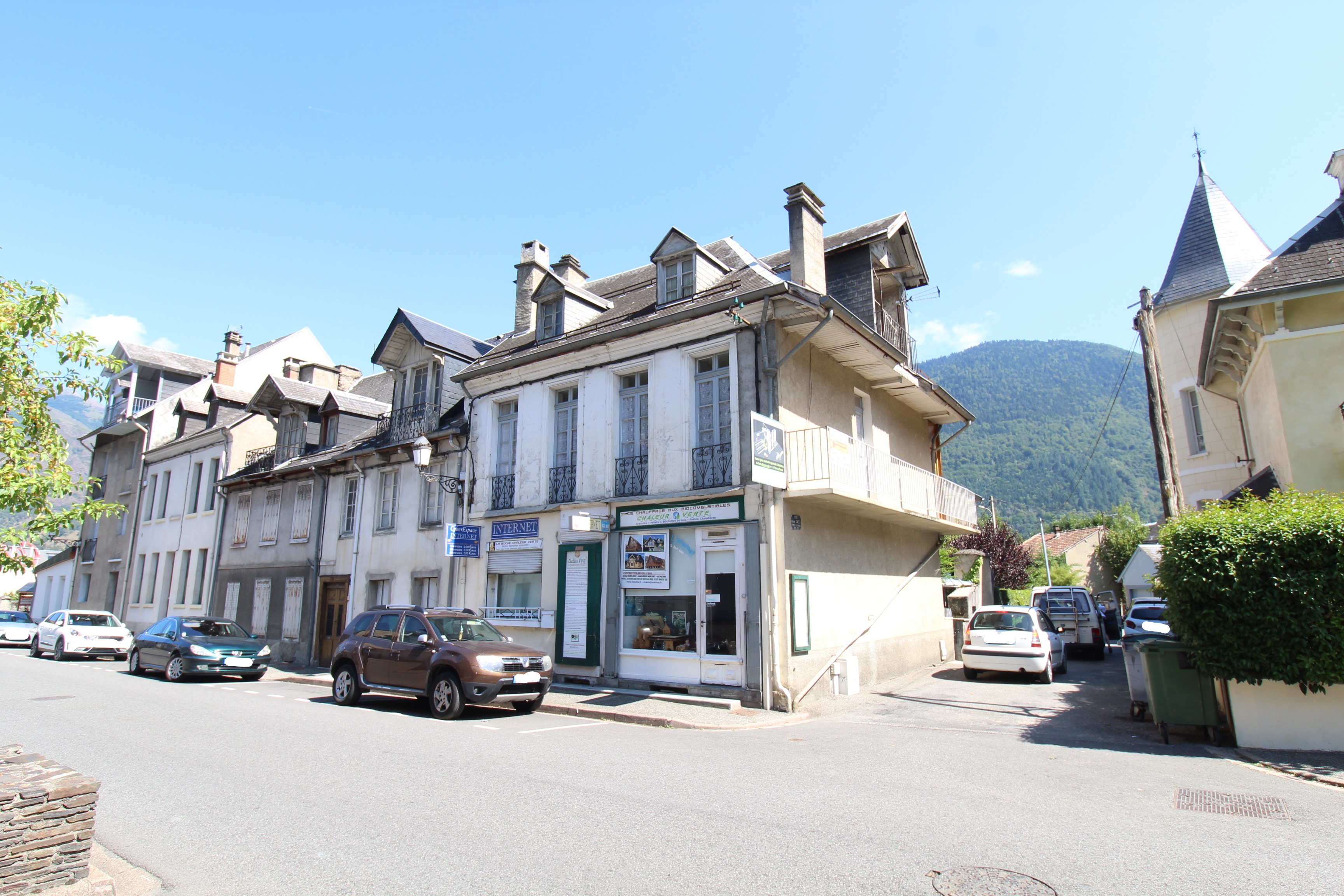 Immeuble 9 pièces 105 m² · à Bagnères-de-Luchon · 105 m² · 428 400 €