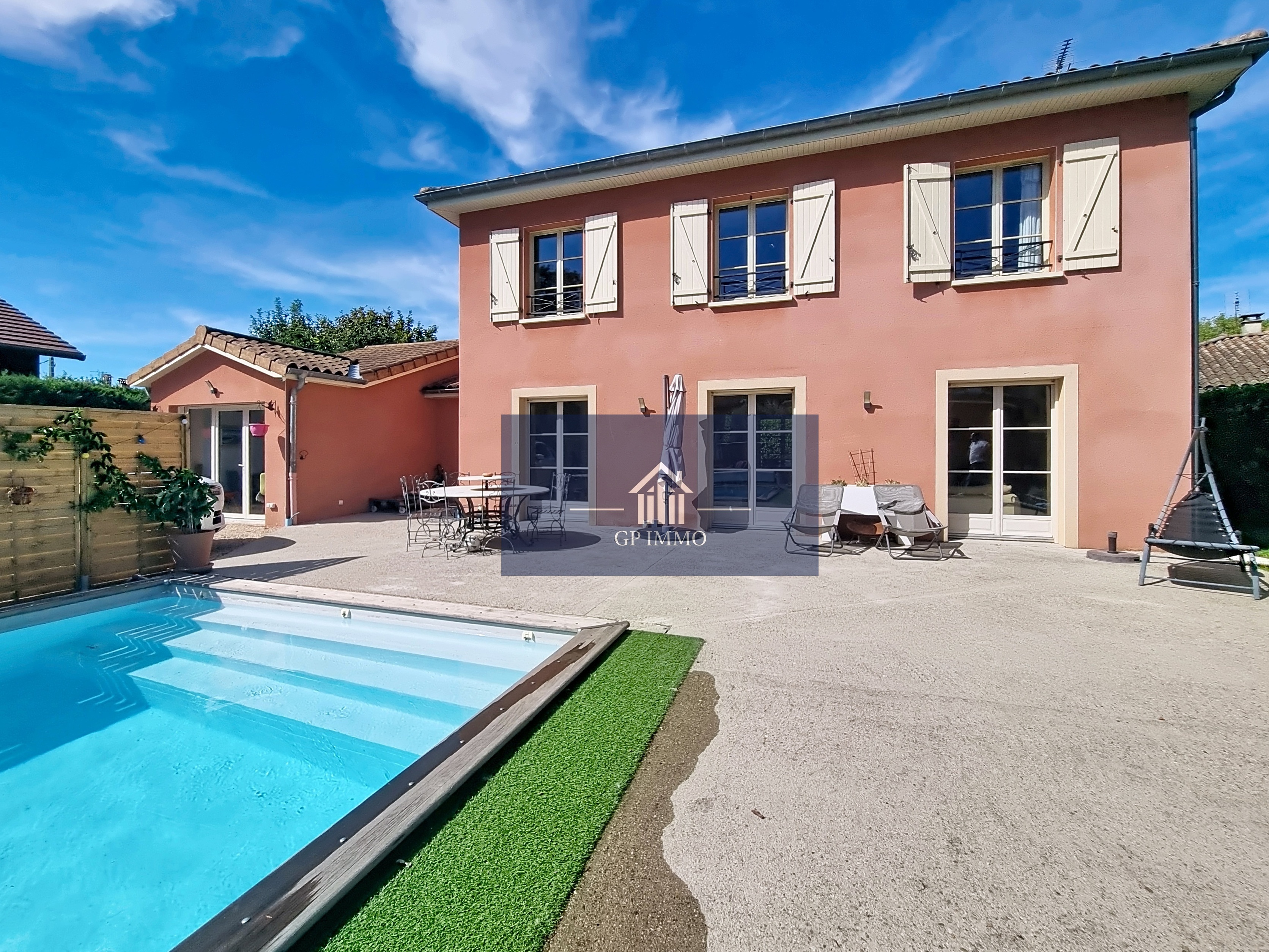 Maison 5 pièces 178 m² · à Civrieux · 178 m² · 569 000 €