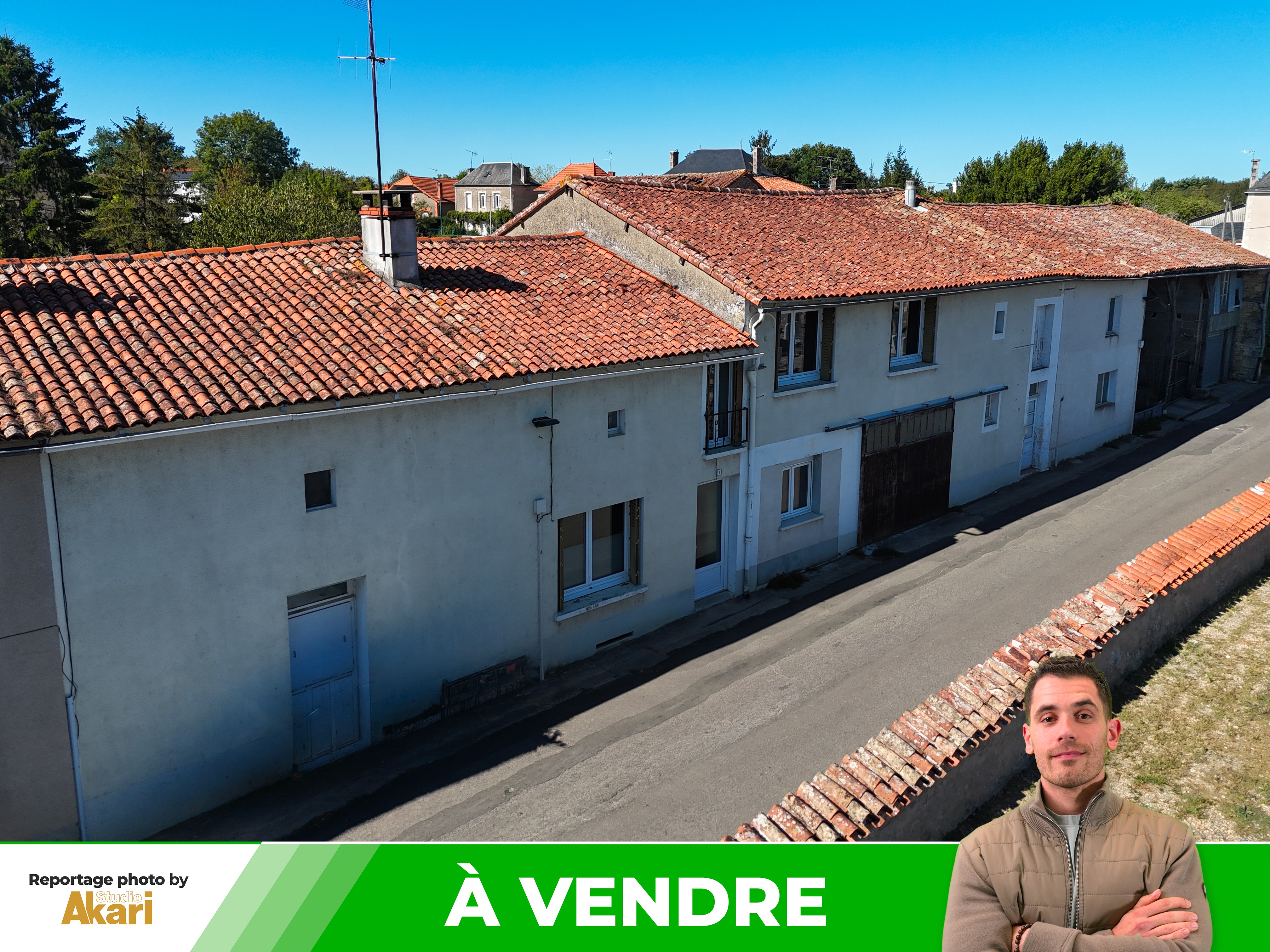 Immeuble 6 pièces 406 m² · à Savigné · 406 m² · 55 000 €