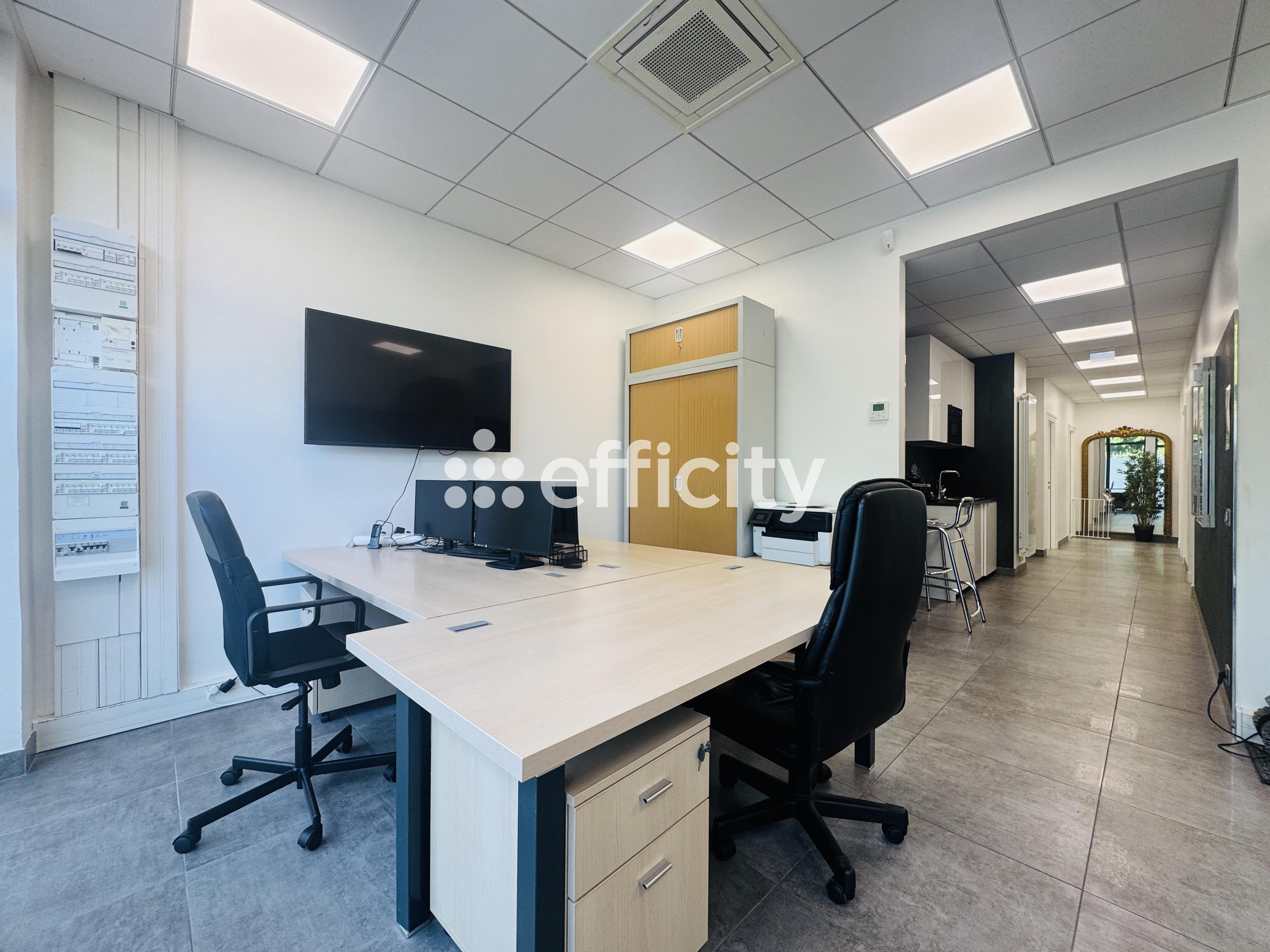 Local commercial 6 pièces 135 m² · à Saint-Maur-des-Fossés · 135 m² · 522 500 €