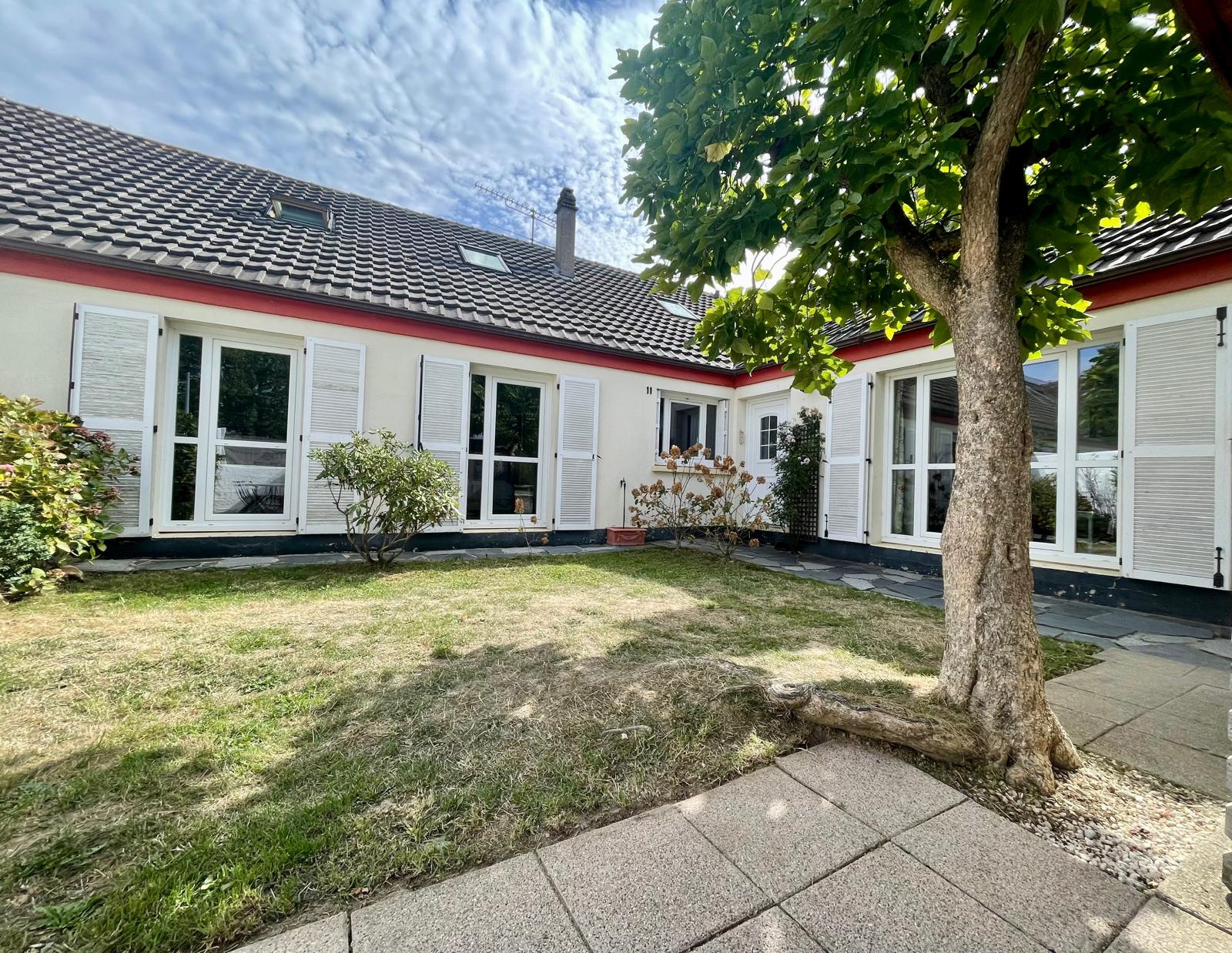 Maison 8 pièces 132 m² · à Rambouillet · 132 m² · 379 000 €