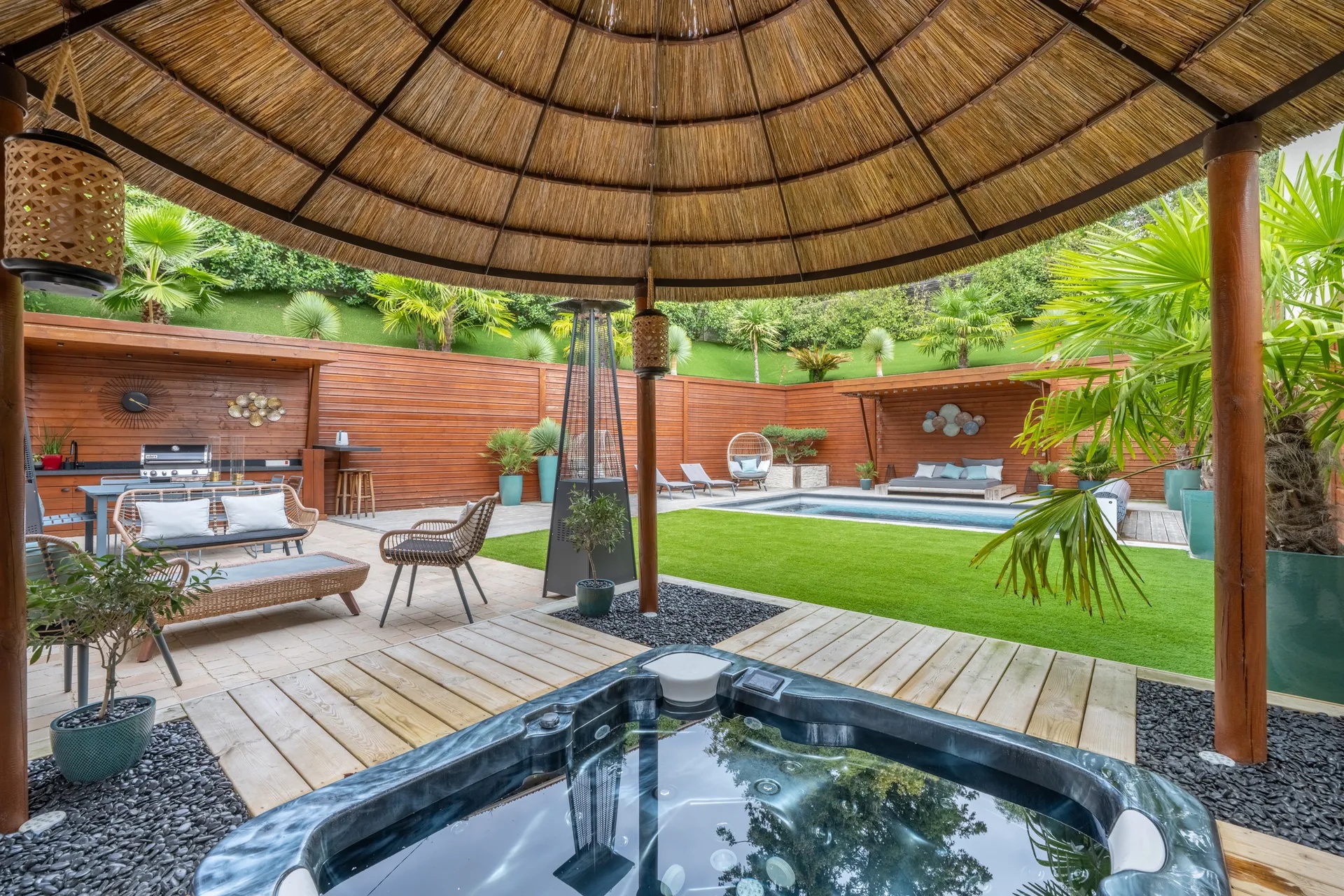 Maison 6 pièces 180 m² · à Jouars-Pontchartrain · 180 m² · 990 000 €
