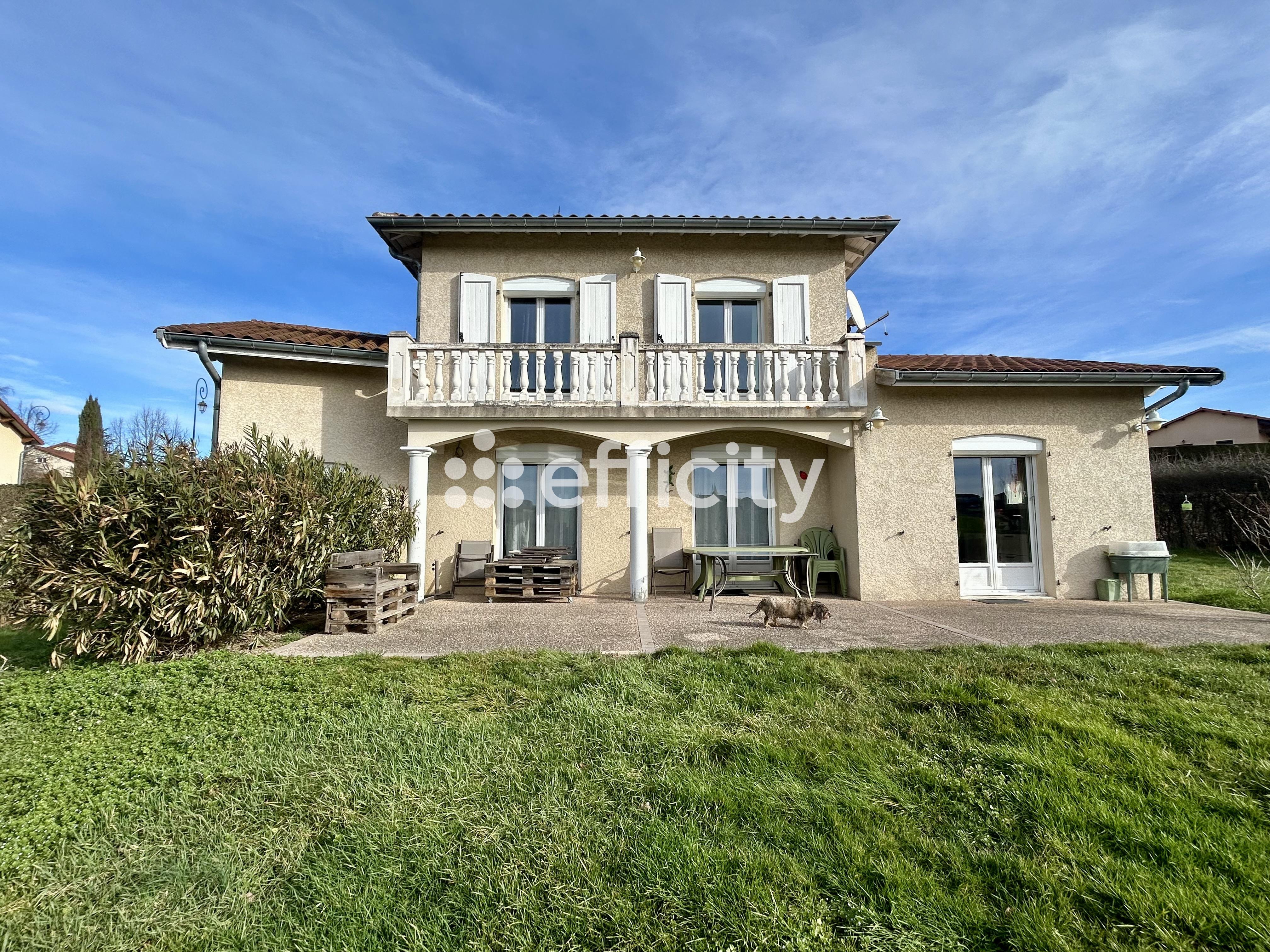 Maison 7 pièces 145 m² · à Lay · 145 m² · 265 000 €