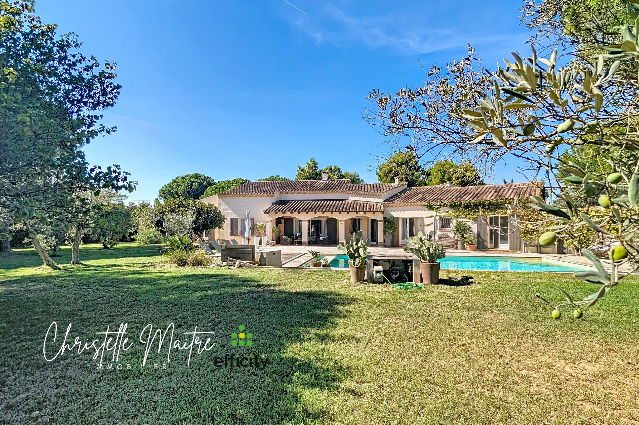 Maison 7 pièces 220 m² · à Arles · 220 m² · 980 000 €