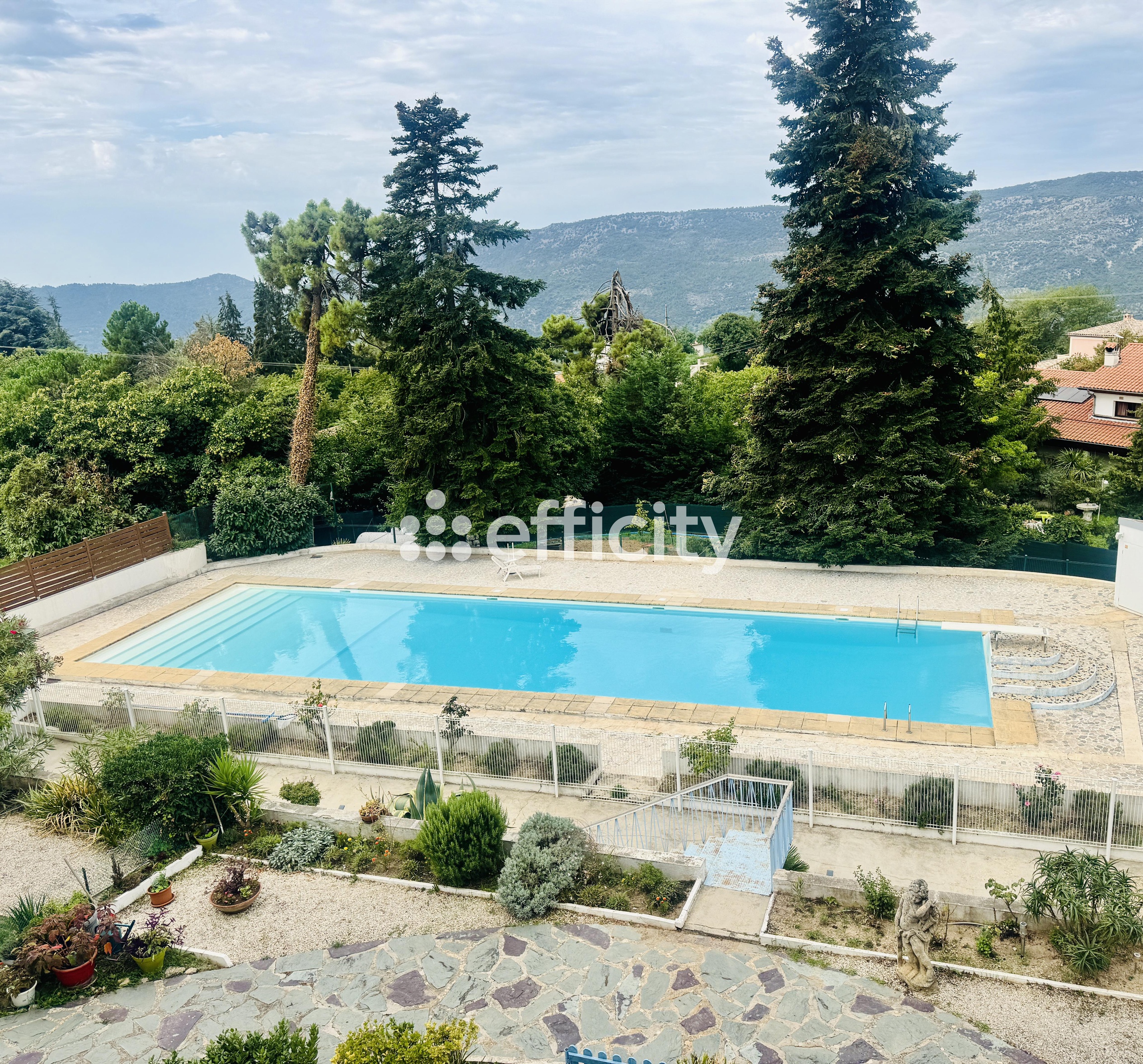 appartement 2 pièces - 53m2 à Berre-les-Alpes (06390)