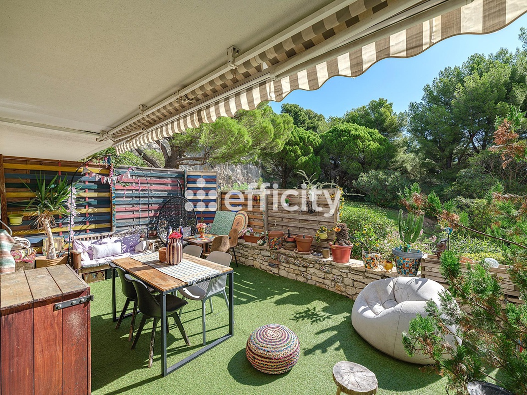 appartement 3 pièces - 76m2 à Marseille (13008)