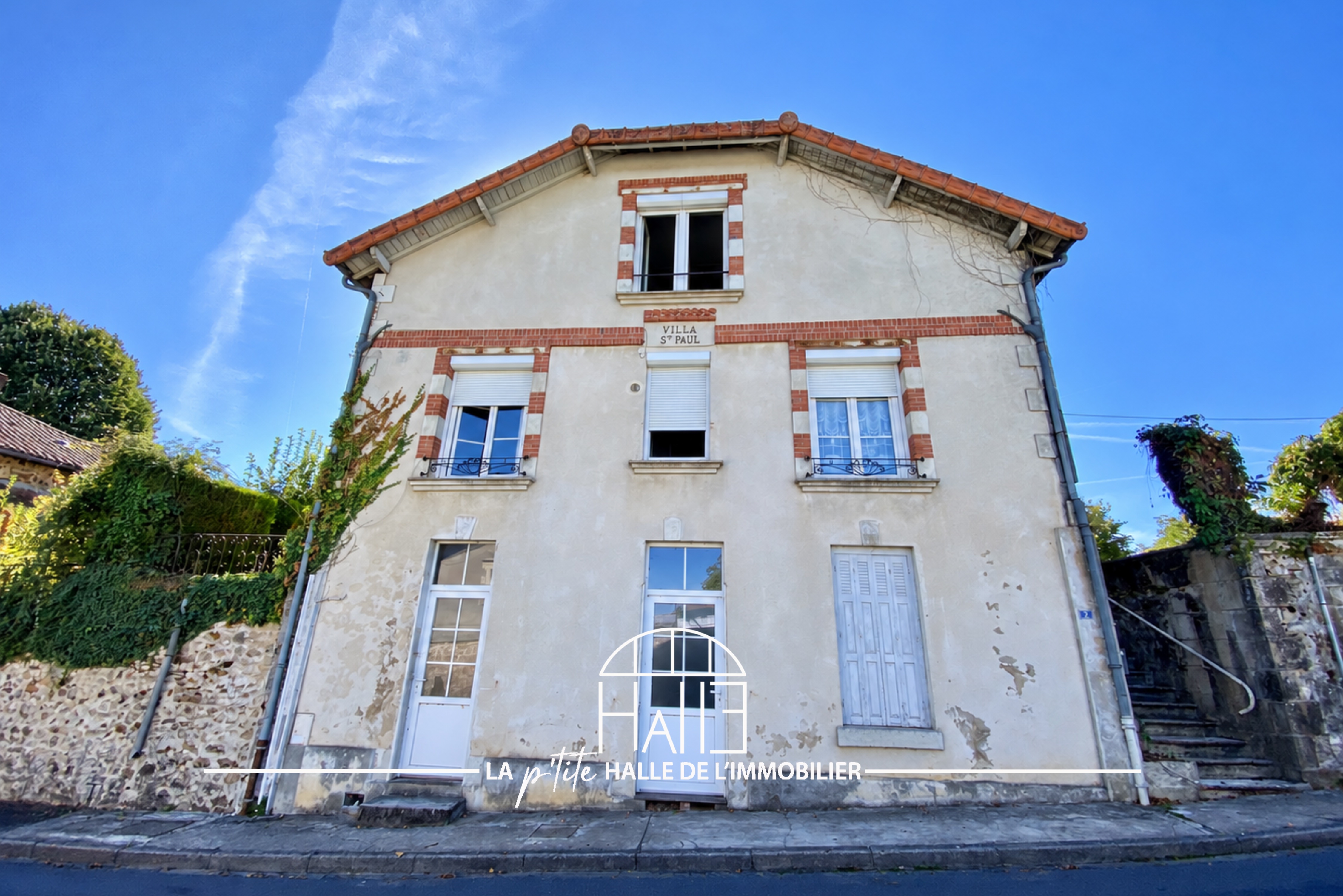 Maison 5 pièces 172 m² · à Massignac · 172 m² · 79 000 €
