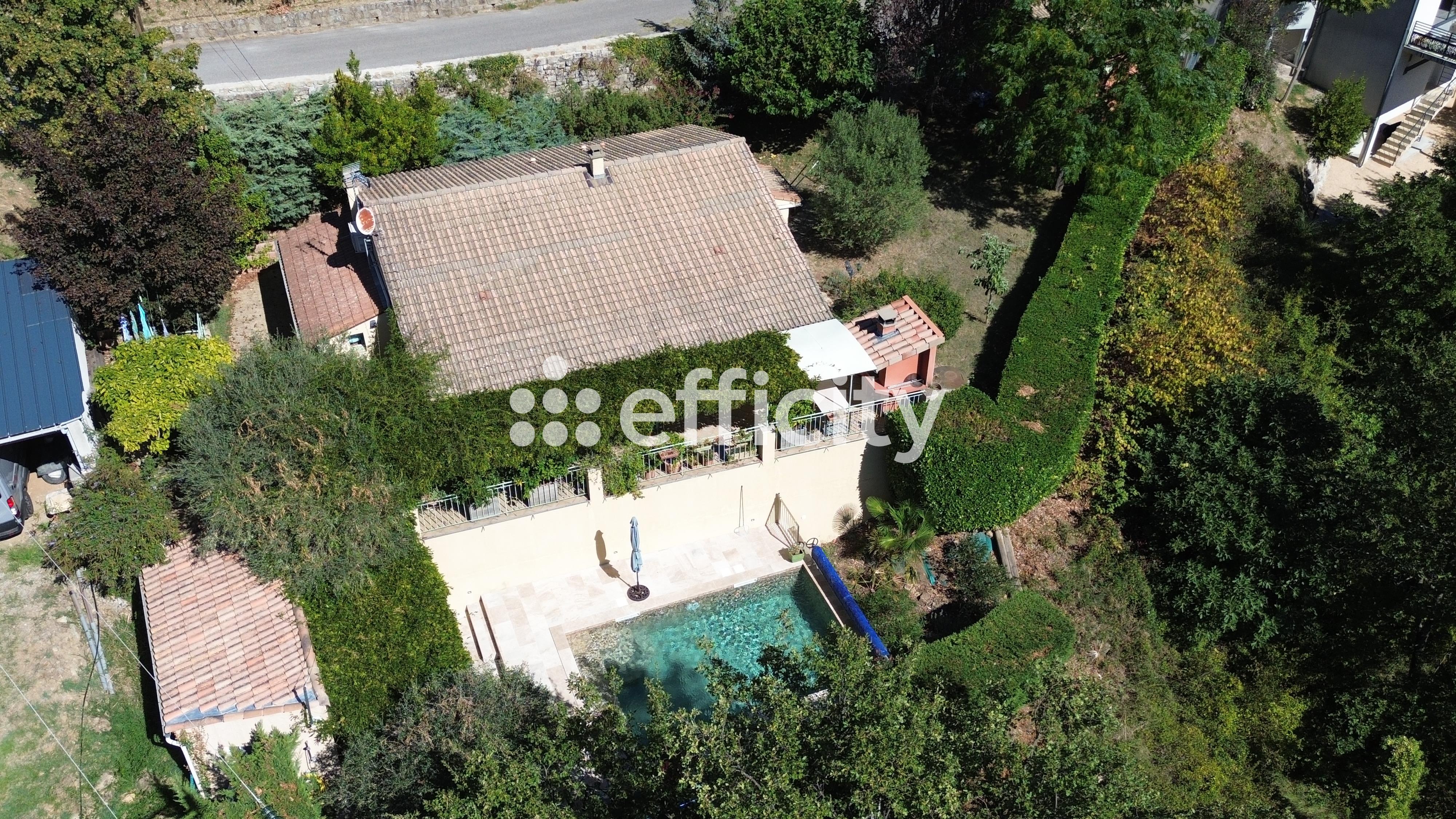 Maison 5 pièces 118 m² · à Coux · 118 m² · 370 000 €
