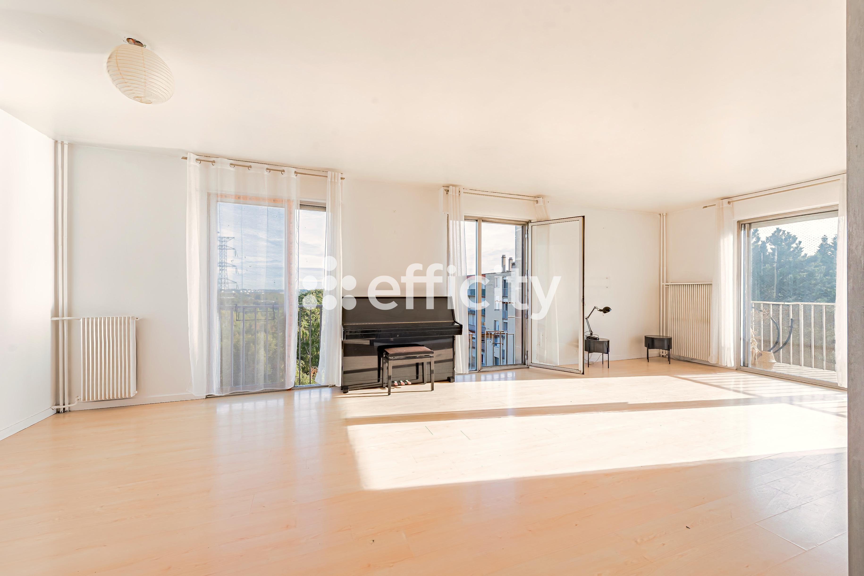 Appartement 5 pièces 102 m² · à Ris-Orangis · 102 m² · 169 900 €