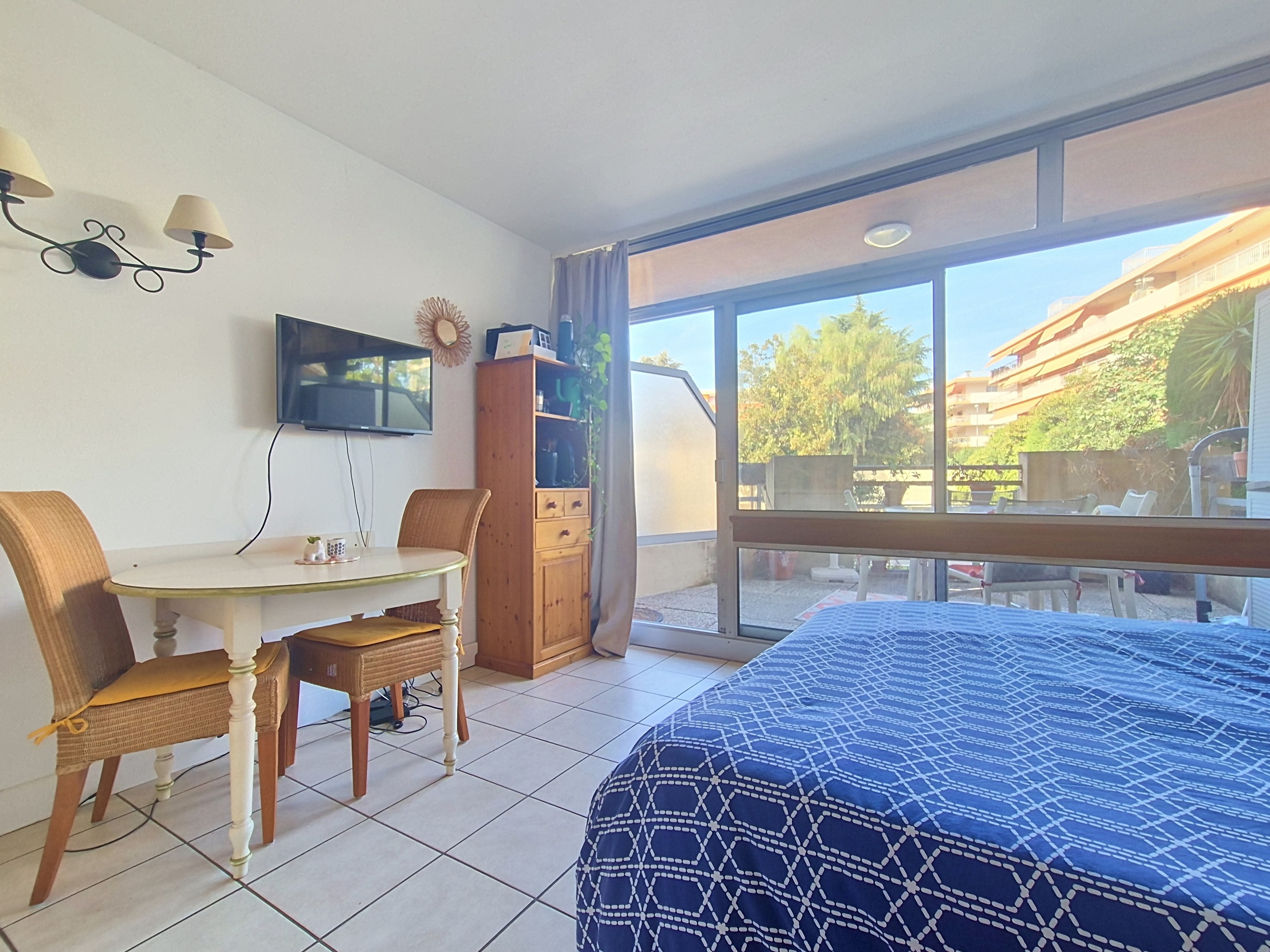 Appartement 1 pièce 25 m² · à Saint-Laurent-du-Var · 25 m² · 150 000 €