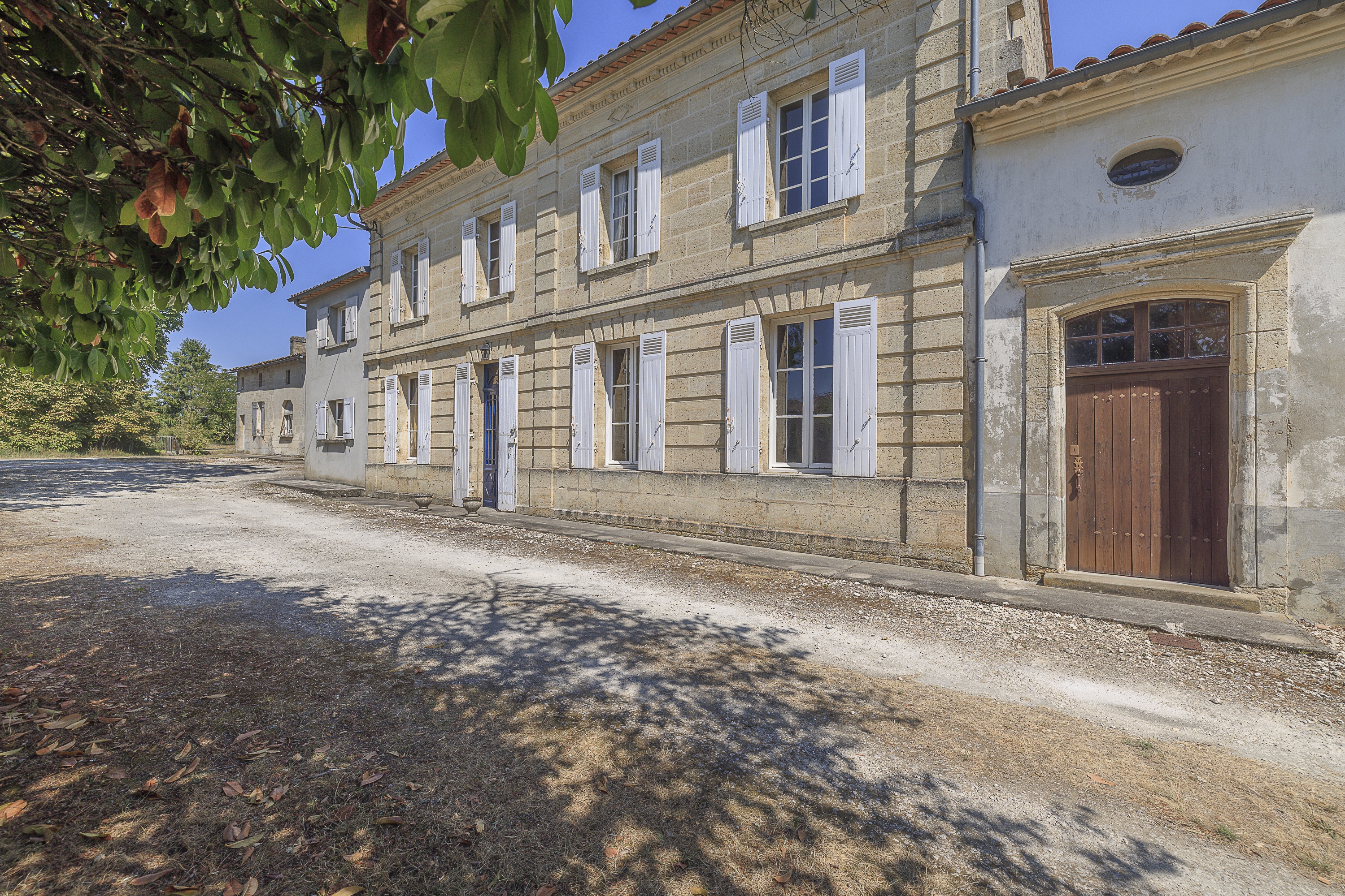 Maison 7 pièces 239 m² · à Gauriaguet · 239 m² · 445 000 €