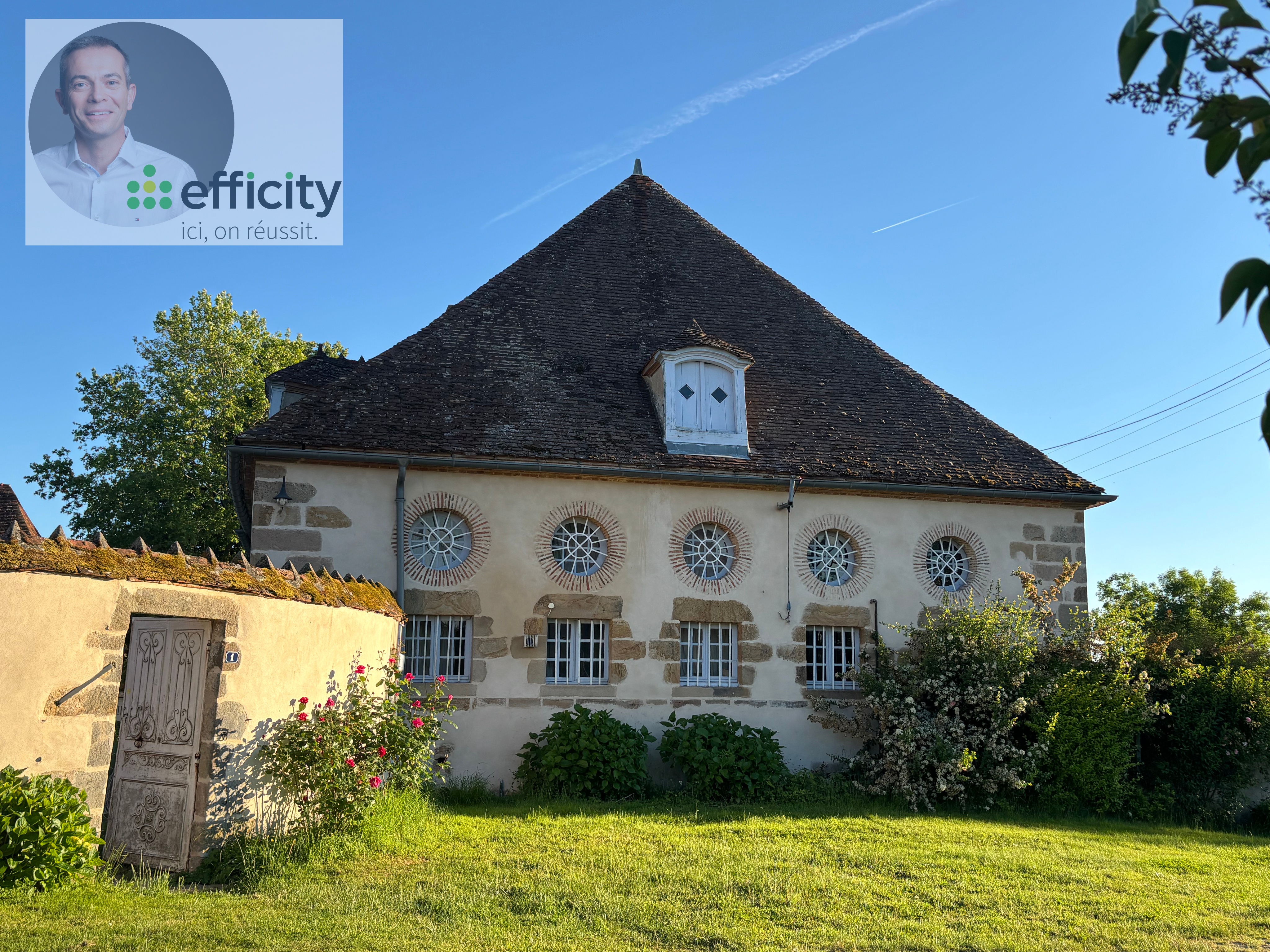 Maison 12 pièces 275 m² · à Franchesse · 275 m² · 450 000 €