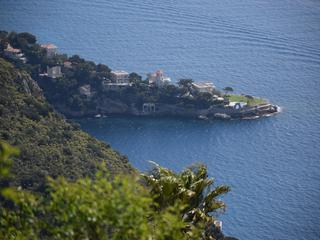terrain  - 4580m2 à EZE (06360)