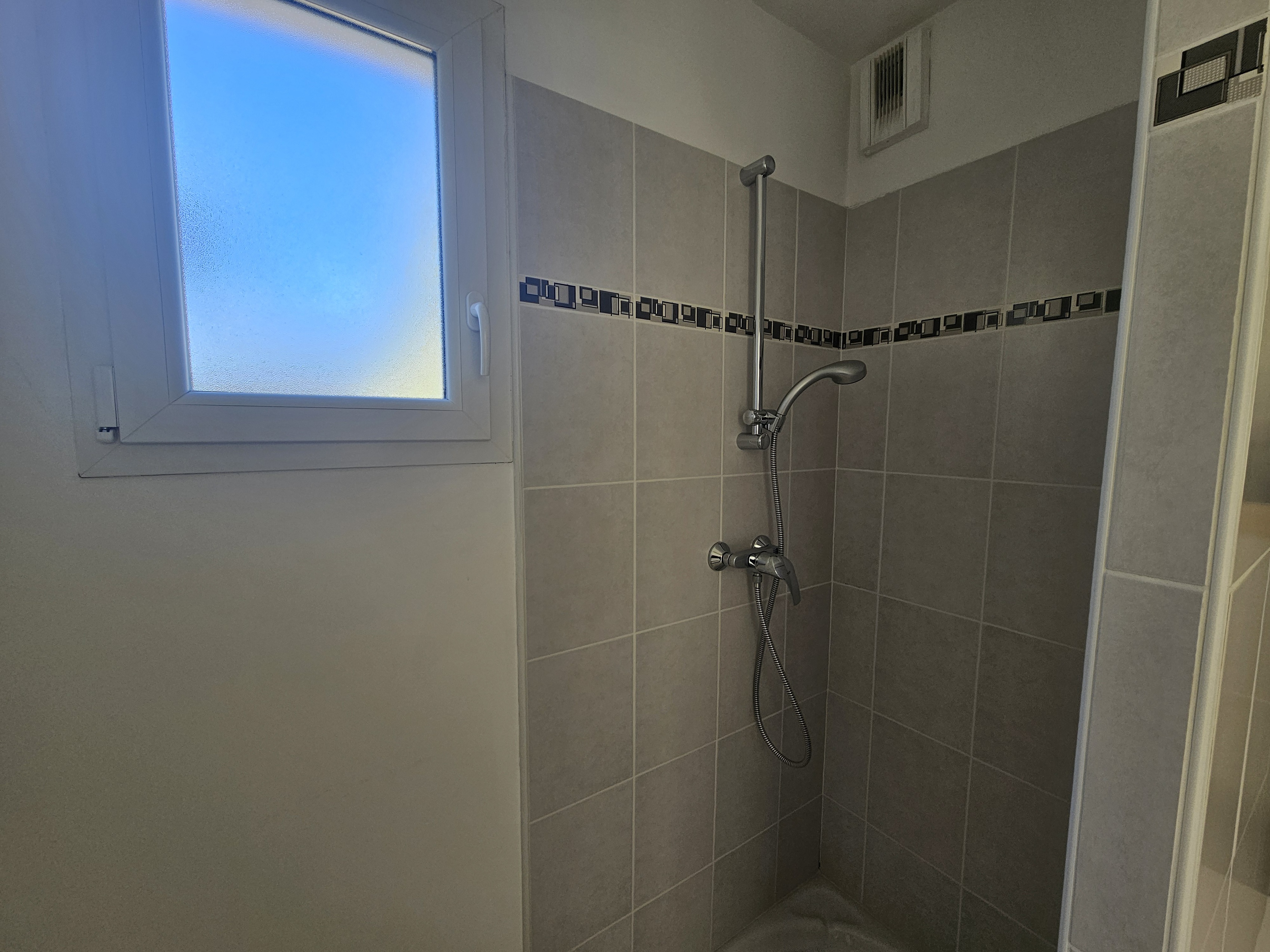 Achat immobilier Appartement 4 pièces  92m2 à Nîmes (30000) - Photo n°8