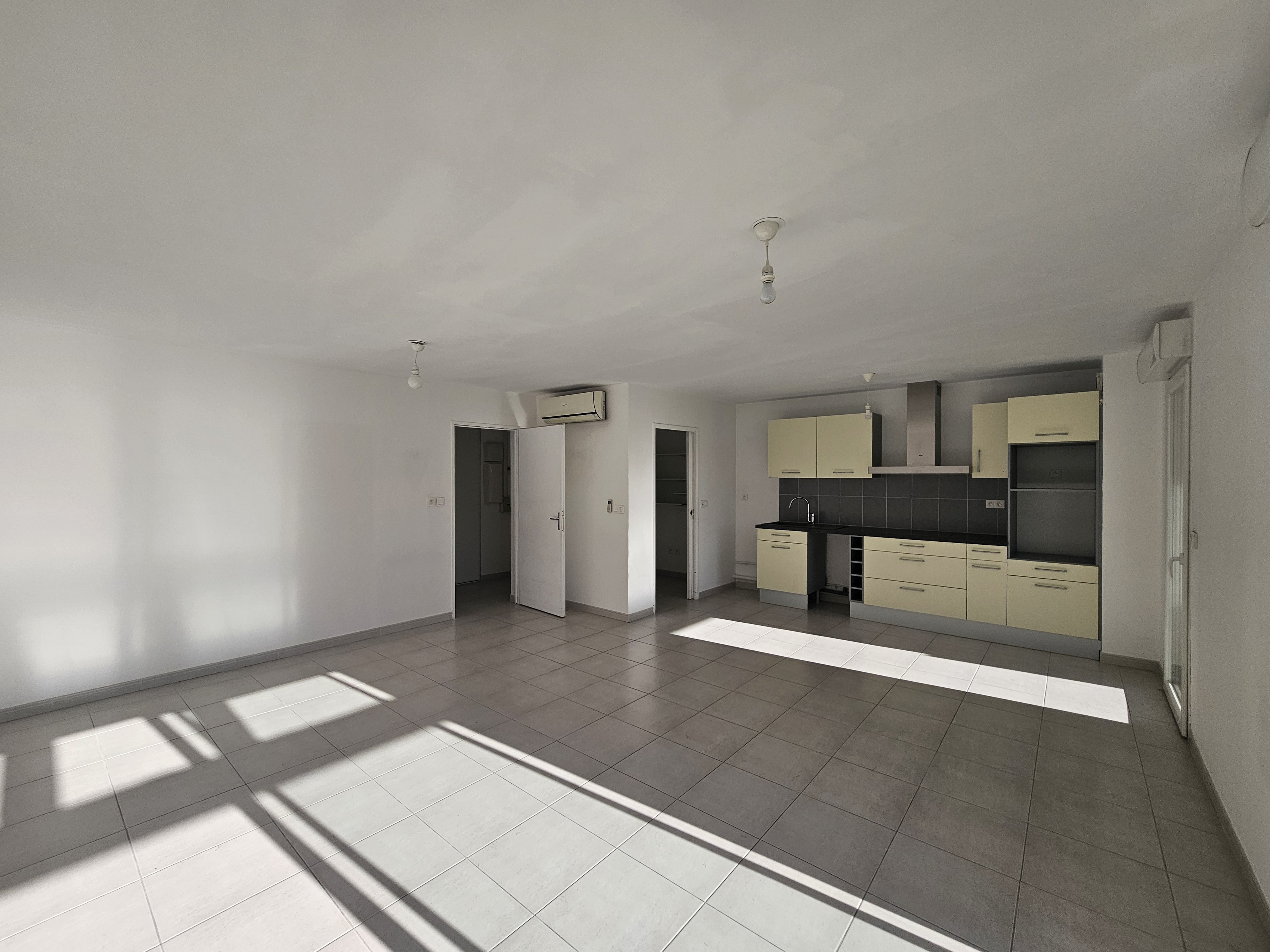 Achat immobilier Appartement 4 pièces  92m2 à Nîmes (30000) - Photo n°4